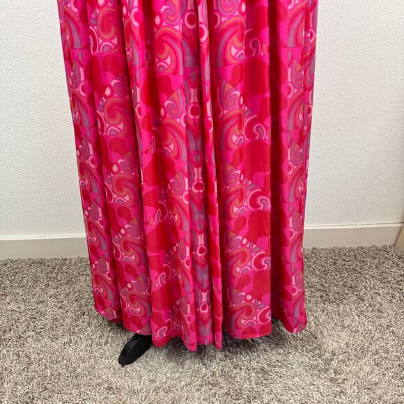 VTG 1960's Printed Chiffon Gown - Picture 4 of 10